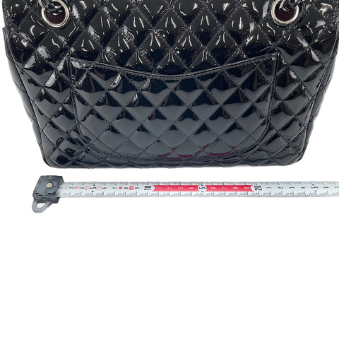 CHANEL Matelassé 25 Umhängetasche schwarz WS30074