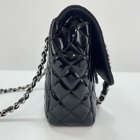 CHANEL Matelassé 25 Umhängetasche schwarz WS30074
