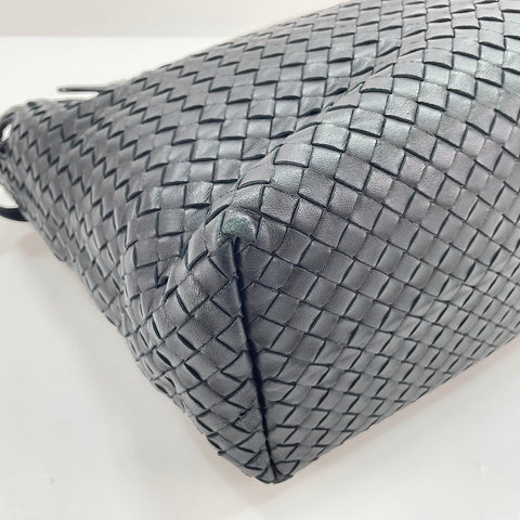 BOTTEGAVENETA Garda Medium Handtasche schwarz WS30075