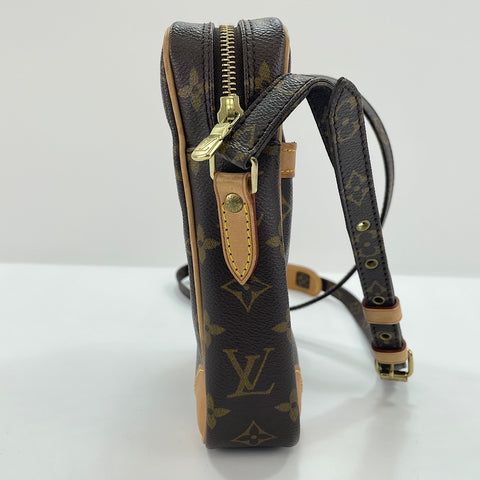LOUIS VUITTON Donau Umhängetasche Braun WS30085