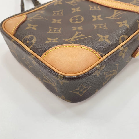 LOUIS VUITTON Donau Umhängetasche Braun WS30085
