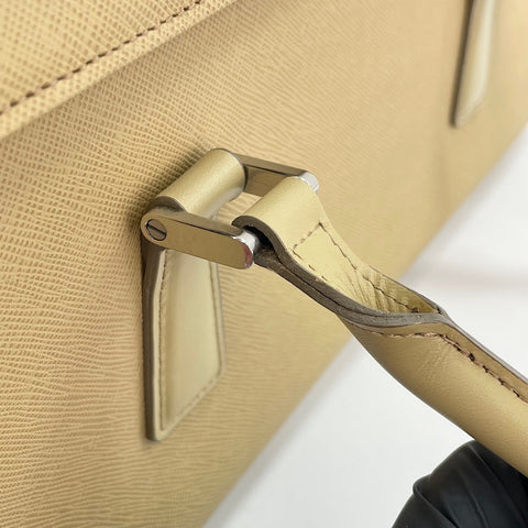 BURBERRY Handbag beige WS30115
