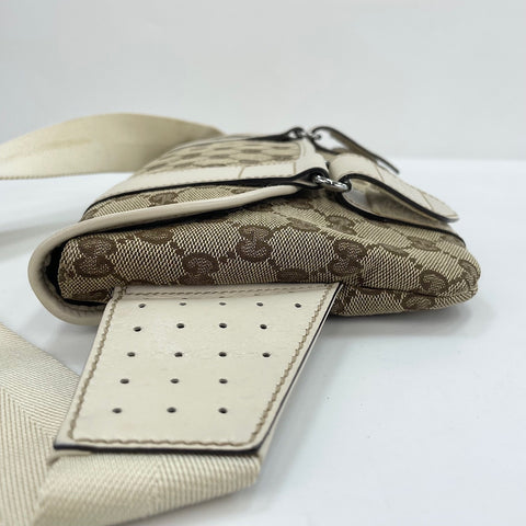 GUCCI Waist bag beige WS30151