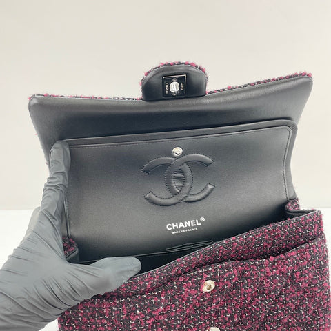CHANEL Matelassé 25 Shoulder Bag wine-red WS30162