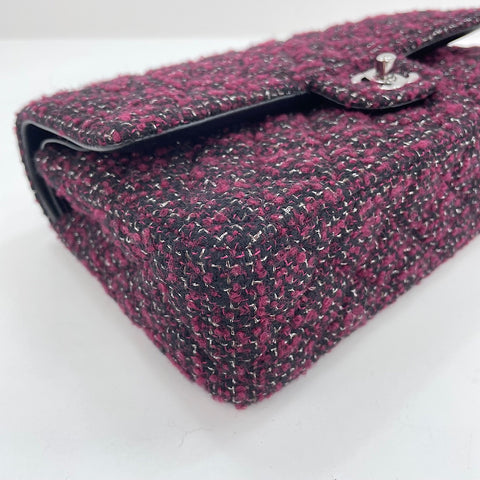CHANEL Matelassé 25 Shoulder Bag wine-red WS30162