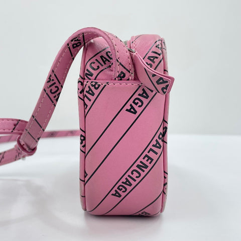 BALENCIAGA Everyday Shoulder Bag pink WS30166