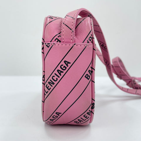 BALENCIAGA Everyday Shoulder Bag pink WS30166
