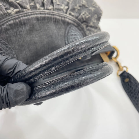 LOUIS VUITTON NeoKavi GM Handbag black WS30170