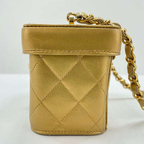 CHANEL Lambskin Matelasse Shoulder Bag gold WS30230