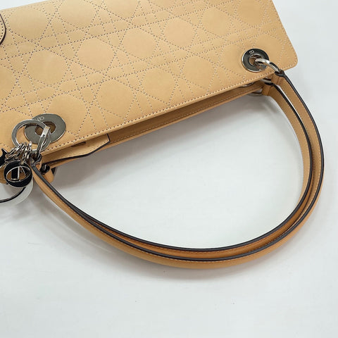 Christian Dior Lady Christian Dior Horizontal length type Shoulder Bag beige WS30277