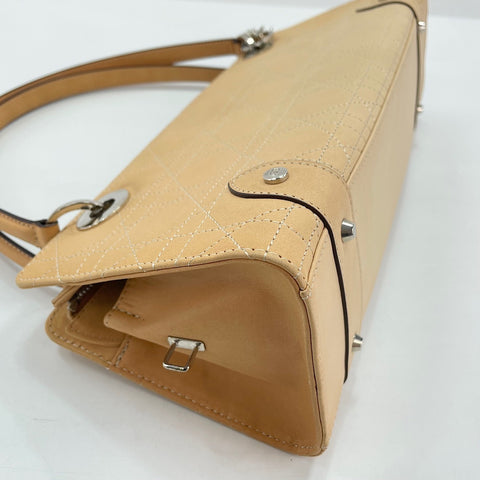 Christian Dior Lady Christian Dior Horizontal length type Shoulder Bag beige WS30277