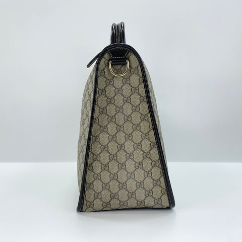 GUCCI Handbag beige WS30352