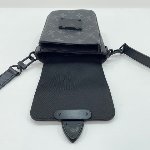 LOUIS VUITTON S-Lock Vertical Wearable Wallet Shoulder Bag black WS30357