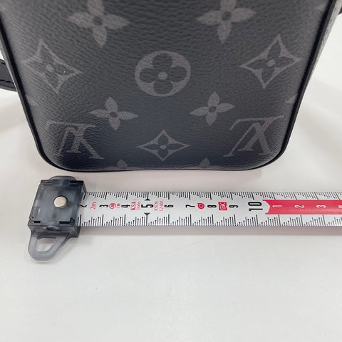 LOUIS VUITTON S-Lock Vertical Wearable Wallet Shoulder Bag black WS30357