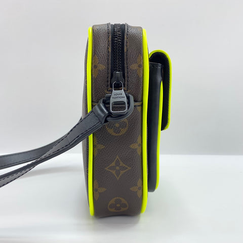 LOUIS VUITTON Christopher Wearable Wallet Shoulder Bag yellow WS30358
