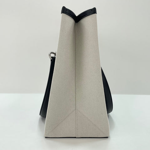 BALENCIAGA Ginza Limited Edition CITES DUTY FREE Tote Bag white WS30361