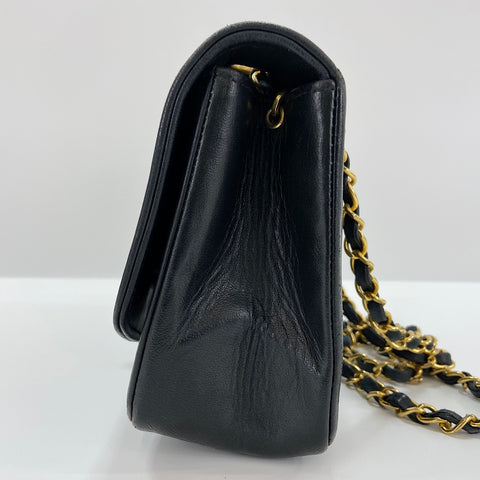 CHANEL 22 Shoulder Bag black WS30370