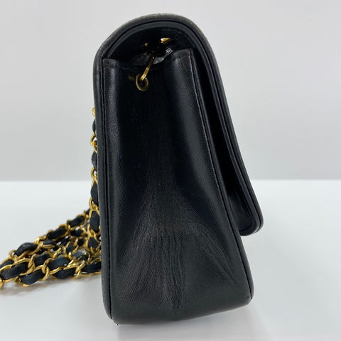 CHANEL 22 Shoulder Bag black WS30370
