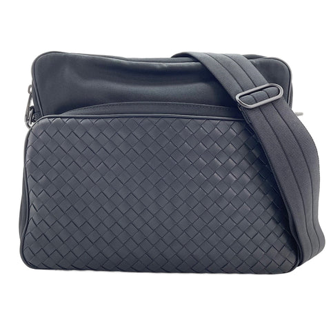 BOTTEGAVENETA INTRECCIATO Shoulder Bag black WS30388