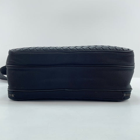BOTTEGAVENETA INTRECCIATO Shoulder Bag black WS30388