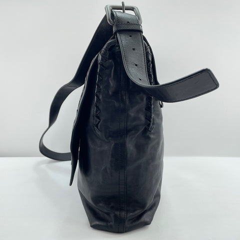 BOTTEGAVENETA Croco embossed Messenger bag black WS30390