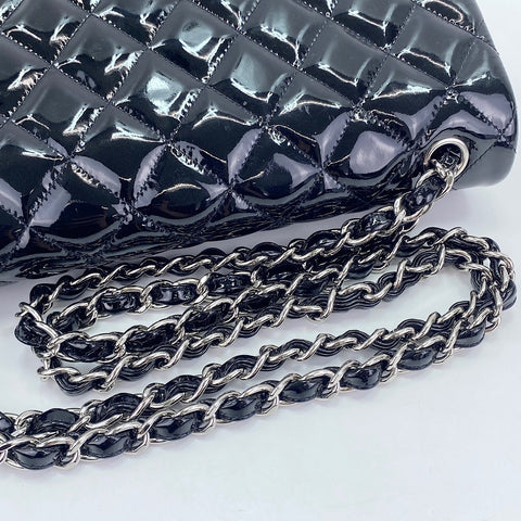 CHANEL Matelass 30 Shoulder Bag black WS30437