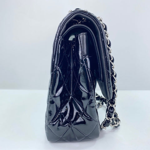 CHANEL Matelass 30 Shoulder Bag black WS30437