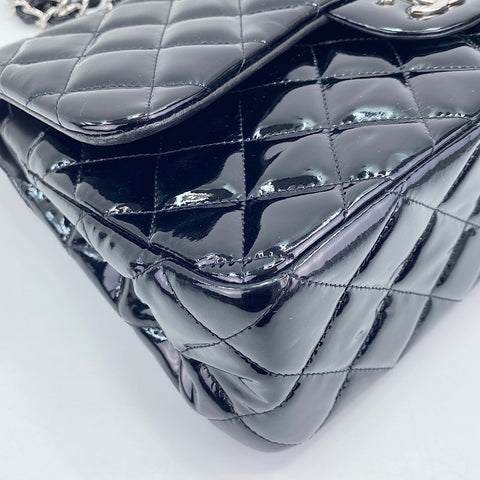 CHANEL Matelass 30 Shoulder Bag black WS30437