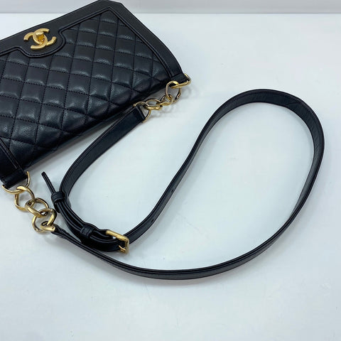 CHANEL Matelass 25 Shoulder Bag black WS30438