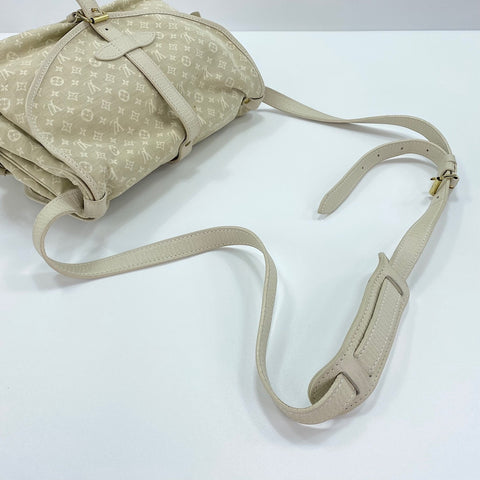 LOUIS VUITTON Saumur 30 Shoulder Bag white WS30460
