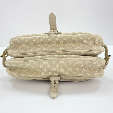 LOUIS VUITTON Saumur 30 Shoulder Bag white WS30460