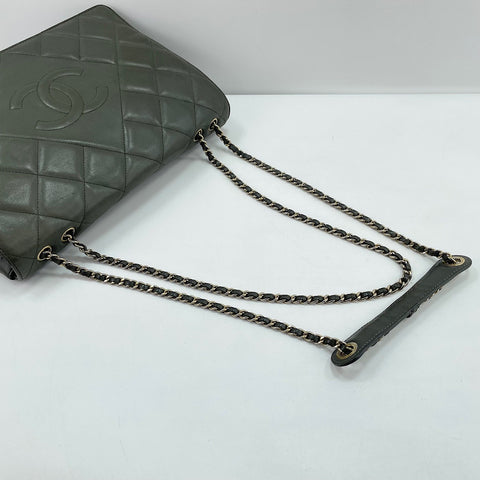 CHANEL Shoulder Bag khaki WS30503
