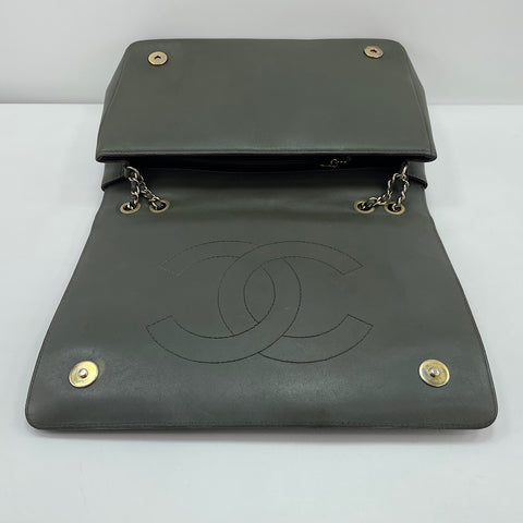 CHANEL Shoulder Bag khaki WS30503