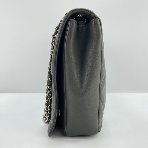 CHANEL Shoulder Bag khaki WS30503