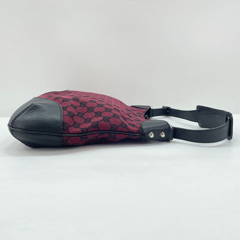 GUCCI Shoulder Bag Red WS30530