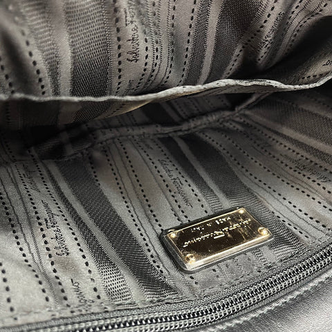 Salvatore Ferragamo Gancini Shoulder Bag black WS30573