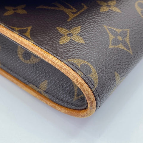LOUIS VUITTON Pochette Twin GM Shoulder Bag Brown WS30581