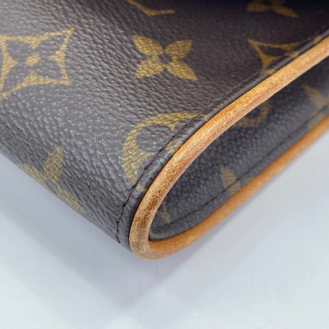 LOUIS VUITTON Pochette Twin GM Shoulder Bag Brown WS30581