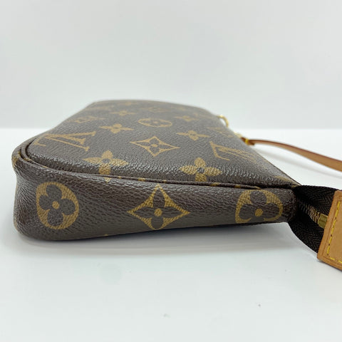 LOUIS VUITTON Pouches and Accessories Handbag Brown WS30598