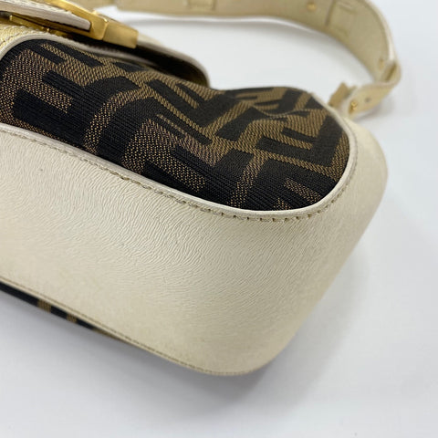 FENDI Zucca Shoulder Bag Brown WS30607