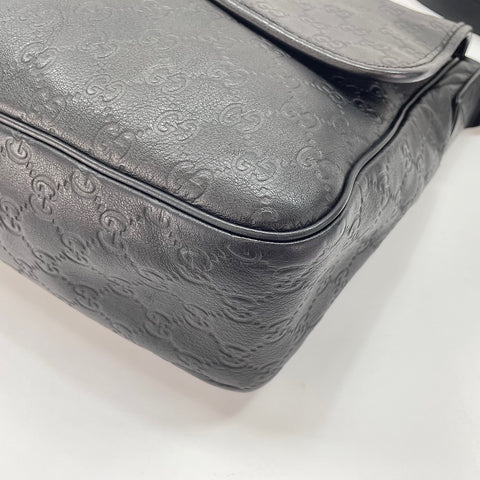GUCCI Guccissima Shoulder Bag black WS30621