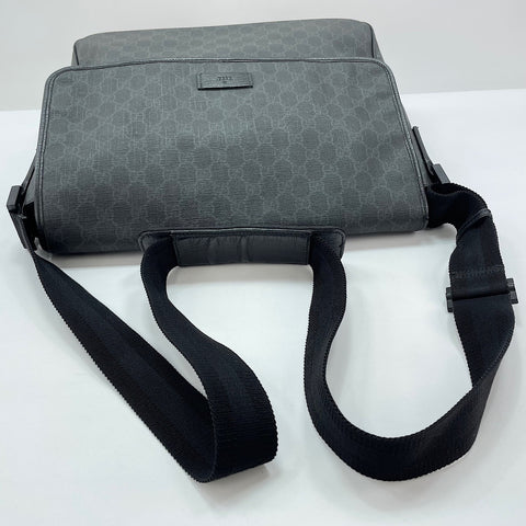 GUCCI Messenger bag black WS30640