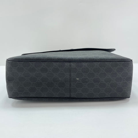 GUCCI Messenger bag black WS30640