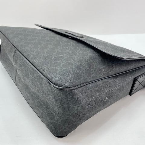 GUCCI Messenger bag black WS30640