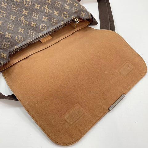 LOUIS VUITTON Messenger Bobour MM Messenger bag Brown WS30714