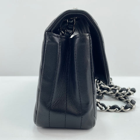 CHANEL Shoulder Bag black WS30726