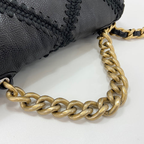 CHANEL Chanel 19 Medium Handbag black WS30728