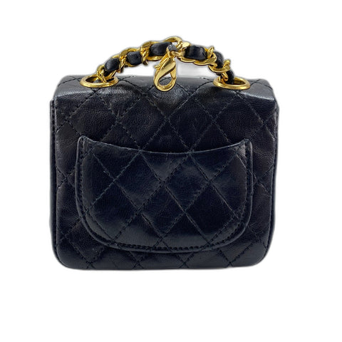 CHANEL 迷你马特拉塞凸纹手拿包 黑色 WS30770