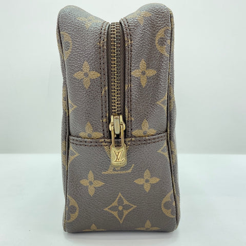 LOUIS VUITTON Truth Toilette 28 Pouch Brown WS30783