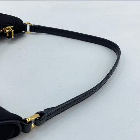 PRADA Re-edition Handbag black WS30842